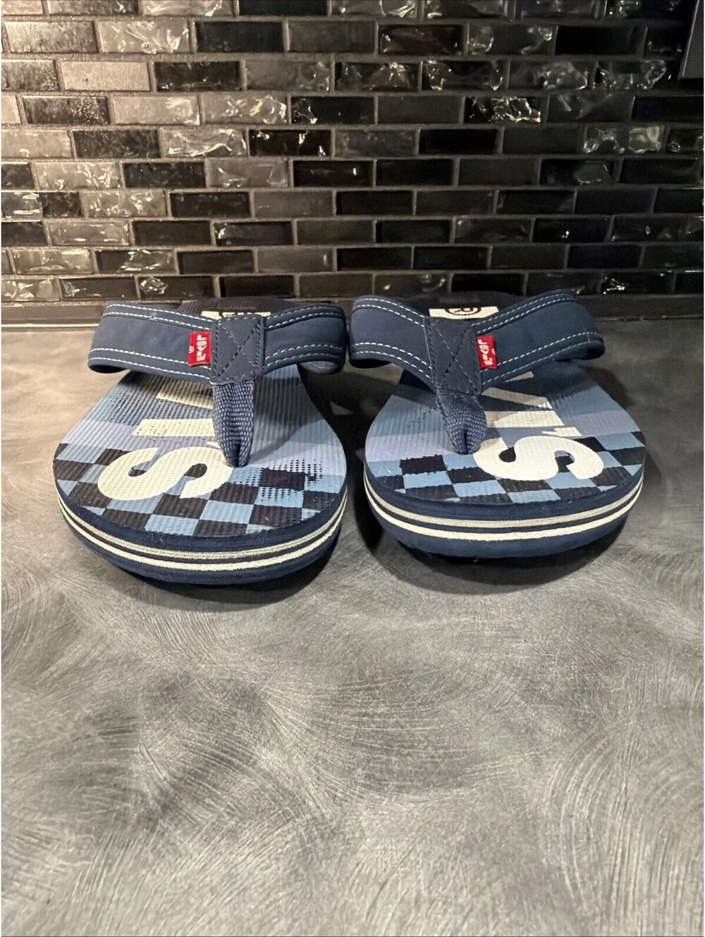 Levi's Mens Casual Flip Flop Vegan Sandal Beach Shoe Size 9